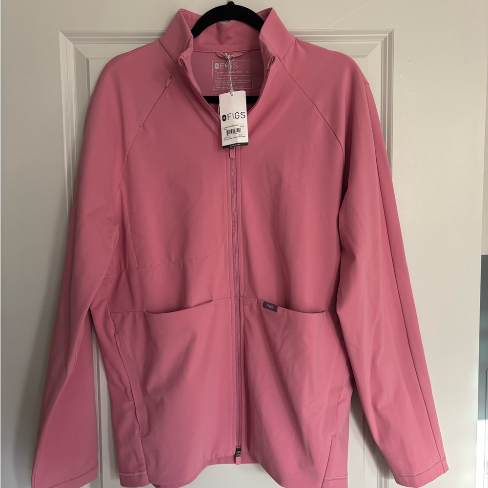Figs Men’s On-Shift Contour Knit Jacket in Chalk Pink size L